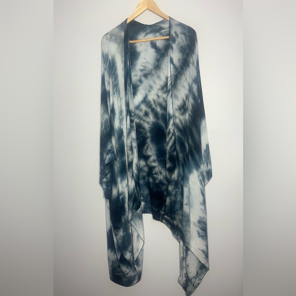 Phraseology Indigo Hand Dyed Kimono - Picture 12 of 13